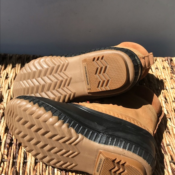 Sorel winter boots toddler size 1 - Picture 9 of 10